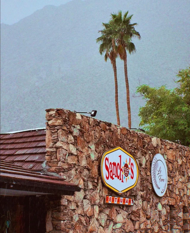 Caliente Tropics Resort - Palm Springs, CA — photo 15 of 16